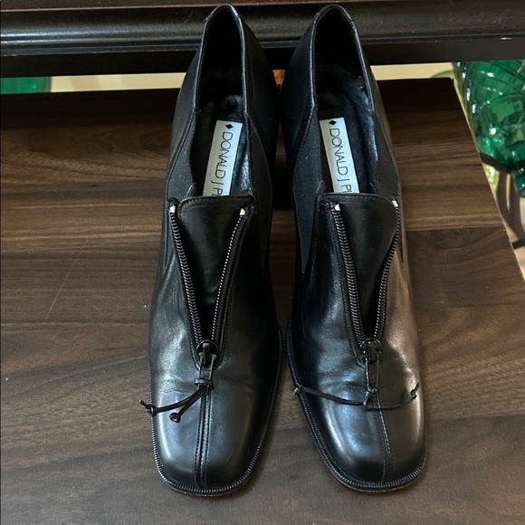 Donald J Pliner Black Leather Square Toe Zip Front Block Heal Couture Shoes 9N - Picture 3 of 16